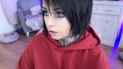 Snapshot of i_died_again chatting on January 15, 9:35 am Asya online show from January 15, 9:35 am