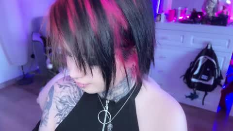 Snapshot of i_died_again chatting on December 30, 12:20 pm Asya online show from December 30, 12:20 pm