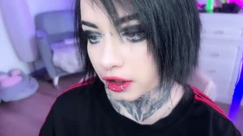 Snapshot of i_died_again chatting on January 22, 8:51 am Asya online show from January 22, 8:51 am