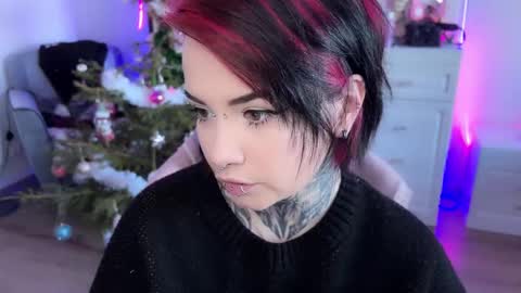Snapshot of i_died_again chatting on January 5, 11:04 am Asya online show from January 5, 11:04 am