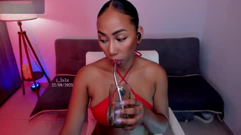 Snapshot of i_lulu chatting on September 23, 12:20 am Lul online show from September 23, 12:20 am