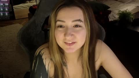 Snapshot of iam_meg chatting on December 11, 7:46 pm Meg online show from December 11, 7:46 pm