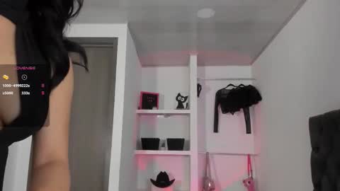    online show from December 17, 6:45 pm