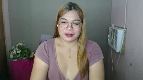 Snapshot of iana_whorexxx chatting on December 15, 5:42 pm iana online show from December 15, 5:42 pm