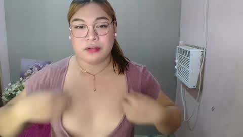 Snapshot of iana_whorexxx chatting on December 19, 9:40 am iana online show from December 19, 9:40 am