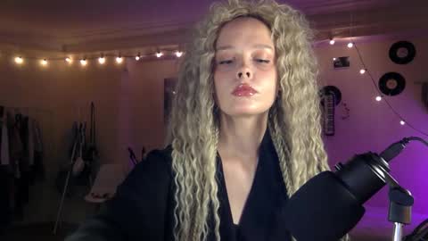 Nina online show from January 12, 11:43 pm