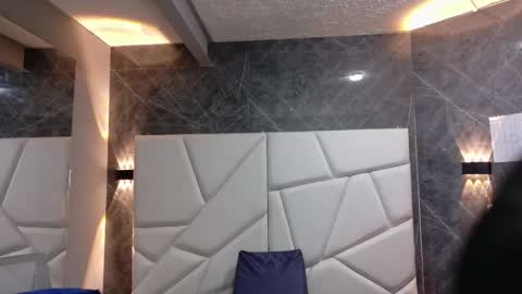 Tifanny online show from December 2, 6:21 pm