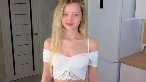 Lisa online show from December 20, 3:25 am