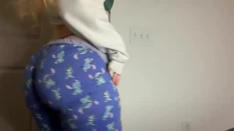 cassie online show from November 19, 5:18 am