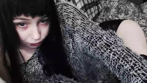 iiiiiiis online show from December 2, 12:23 am