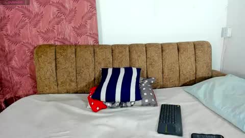 iisabella11 online show from May 18, 4:00 am