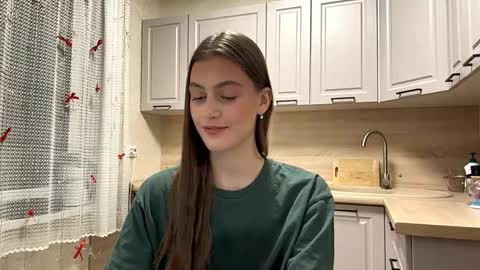 Sophie online show from March 4, 3:29 pm