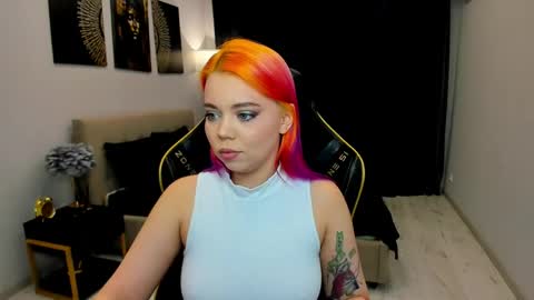 Roxy online show from May 3, 7:39 pm
