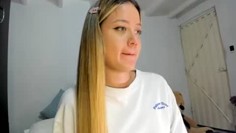 Caro   online show from July 18, 4:49 am