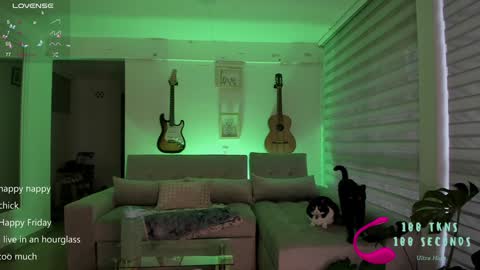 Snapshot of im_mariana chatting on December 20, 12:05 pm im_mariana online show from December 20, 12:05 pm