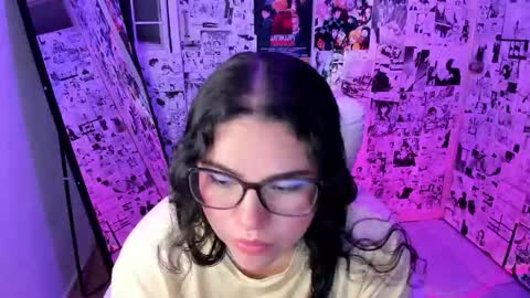 mei mei uwu online show from March 18, 12:48 am