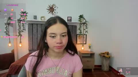 im_tulipan online show from March 15, 8:00 pm