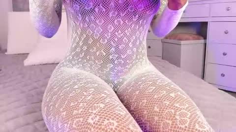 im_tyra online show from May 12, 5:48 am