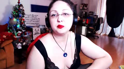 Snapshot of imperatrizasado chatting on December 21, 8:50 am Empress online show from December 21, 8:50 am