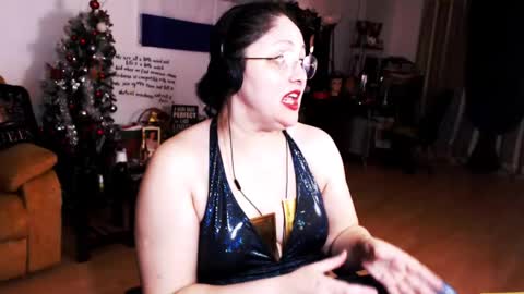 Snapshot of imperatrizasado chatting on February 22, 6:15 pm Empress online show from February 22, 6:15 pm