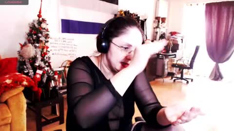 Snapshot of imperatrizasado chatting on February 13, 8:38 am Empress online show from February 13, 8:38 am