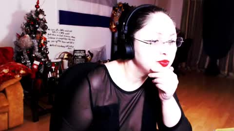 Snapshot of imperatrizasado chatting on February 9, 1:23 am Empress online show from February 9, 1:23 am