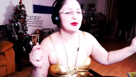 Snapshot of imperatrizasado chatting on March 3, 11:23 pm Empress online show from March 3, 11:23 pm