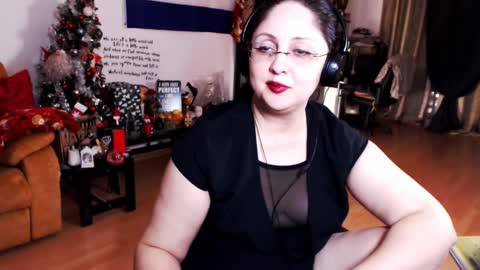 Snapshot of imperatrizasado chatting on January 2, 3:51 pm Empress online show from January 2, 3:51 pm