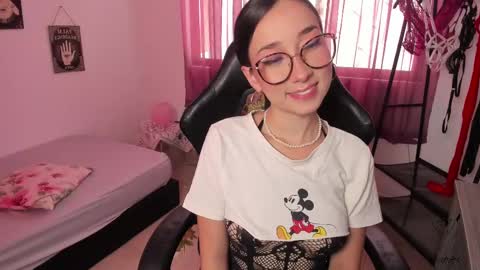 Aurora online show from February 21, 7:43 pm