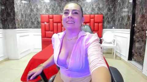 Snapshot of imyourdirtymilf chatting on October 8, 8:46 pm Karina online show from October 8, 8:46 pm
