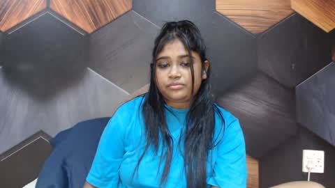 Melz online show from August 4, 9:15 am