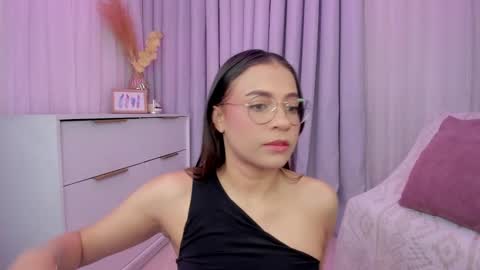 Snapshot of indiancutie_ chatting on December 29, 5:44 pm MIA online show from December 29, 5:44 pm