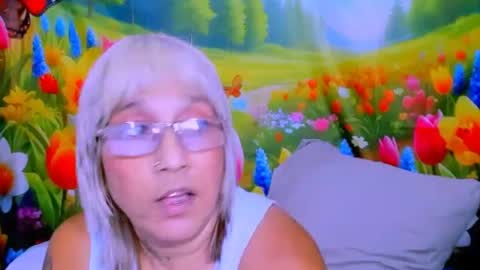 indianroxy27 online show from June 23, 6:17 pm