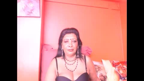 indiansarika65 online show from November 10, 3:45 am