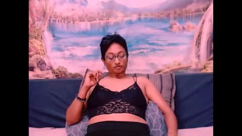 Shreya online show from December 15, 6:04 pm