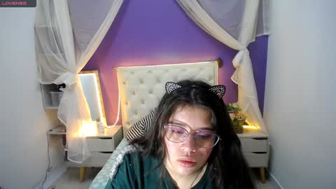 Snapshot of ingrid_casas chatting on December 29, 10:36 pm Ingrid petite online show from December 29, 10:36 pm