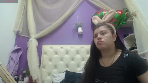Snapshot of ingrid_casas chatting on September 12, 10:39 pm Ingrid petite online show from September 12, 10:39 pm