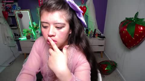 Snapshot of ingrid_casas chatting on February 17, 11:54 pm Ingrid petite online show from February 17, 11:54 pm