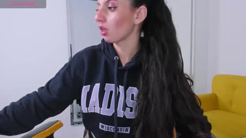 Snapshot of ingrid_rodriguezz chatting on October 3, 3:55 am Ingrid online show from October 3, 3:55 am