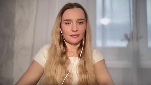 iniva05 online show from March 25, 1:25 pm