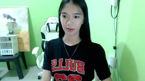 Reign online show from October 19, 8:55 pm