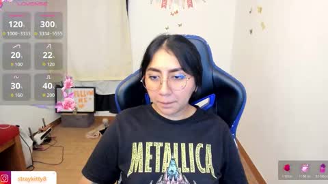 Luna        online show from February 20, 9:59 pm