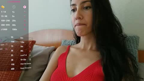 Laroa online show from December 17, 7:40 pm