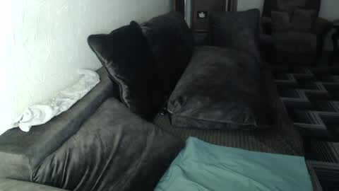 irenalegs online show from April 30, 5:12 am