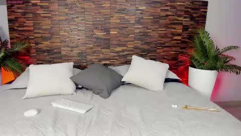 Iris Rosse online show from September 8, 9:36 pm