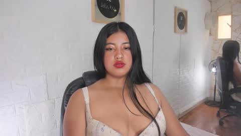 iris_laus online show from February 20, 4:19 pm
