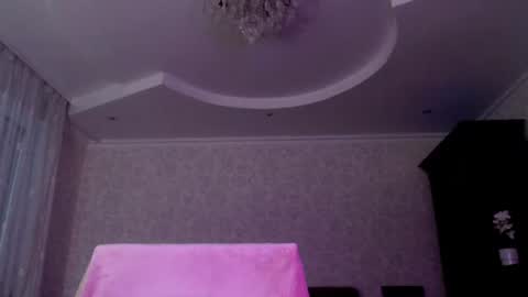 Lily online show from July 9, 5:59 pm