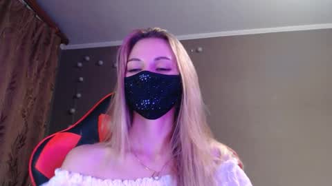 Lily online show from October 21, 6:01 pm