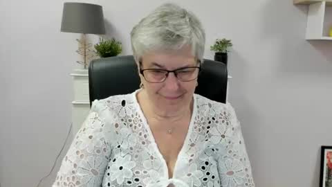 I R I S online show from June 12, 6:43 am