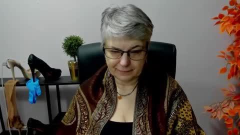 I R I S online show from February 25, 7:20 am